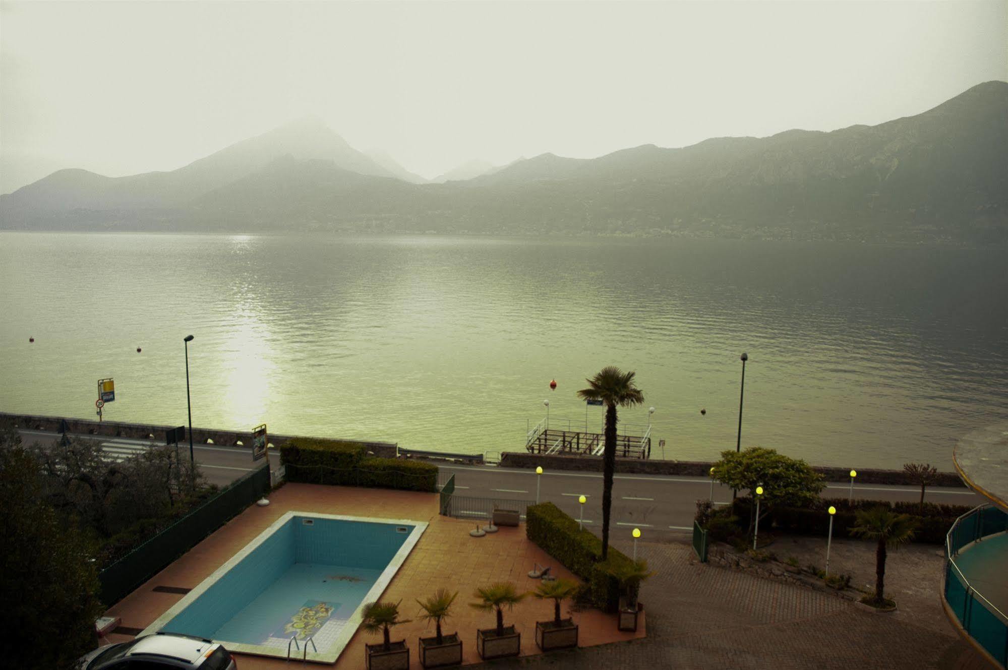 Hotel Caribe - Garda Lake Collection Бренцоне-суль-Гарда Екстер'єр фото