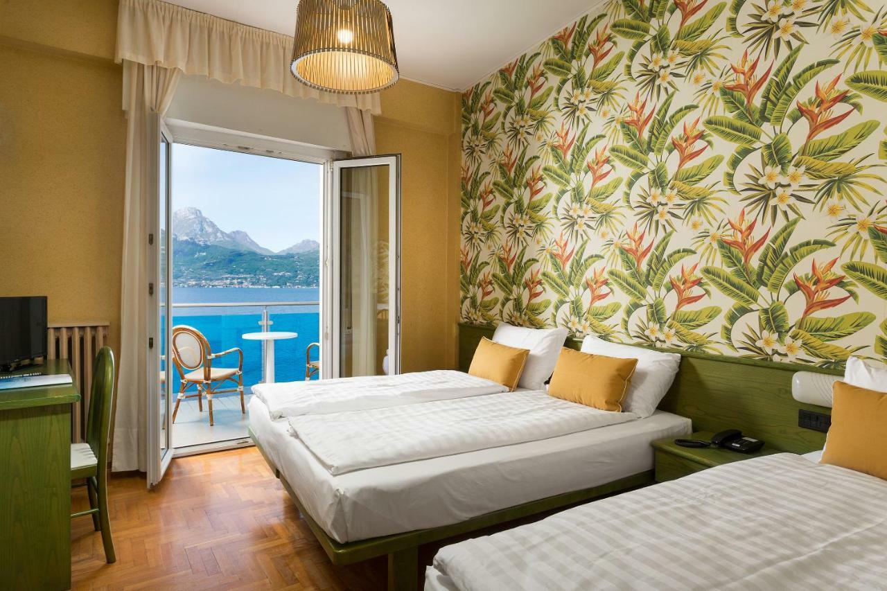 Hotel Caribe - Garda Lake Collection Бренцоне-суль-Гарда Екстер'єр фото